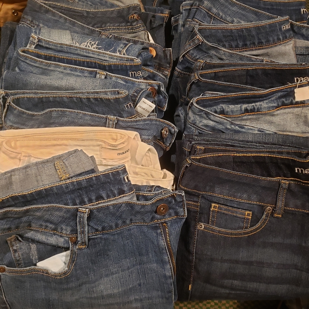 Lot of 12 pair Maurices jeans size 11/12 short